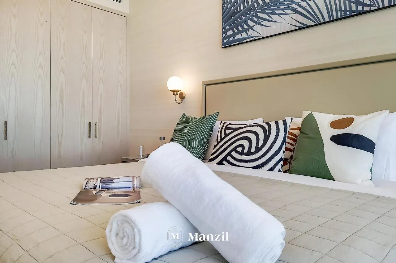 Manzil - Studio Apartment With Aura Pool & Sea View At The Palm Tower In Palm Jumeirah Dubai